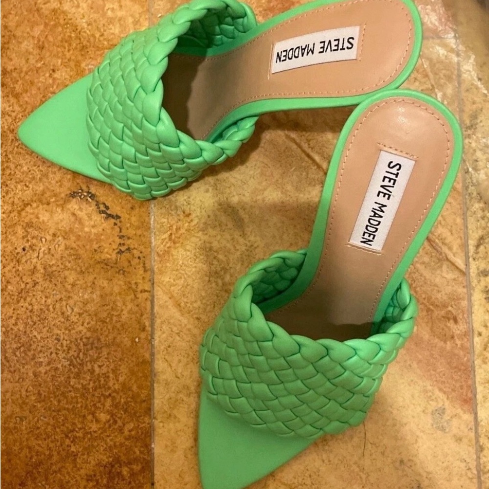 Steve Madden Green Braided Mules. Women’s Sz. 9M. New w/out Box